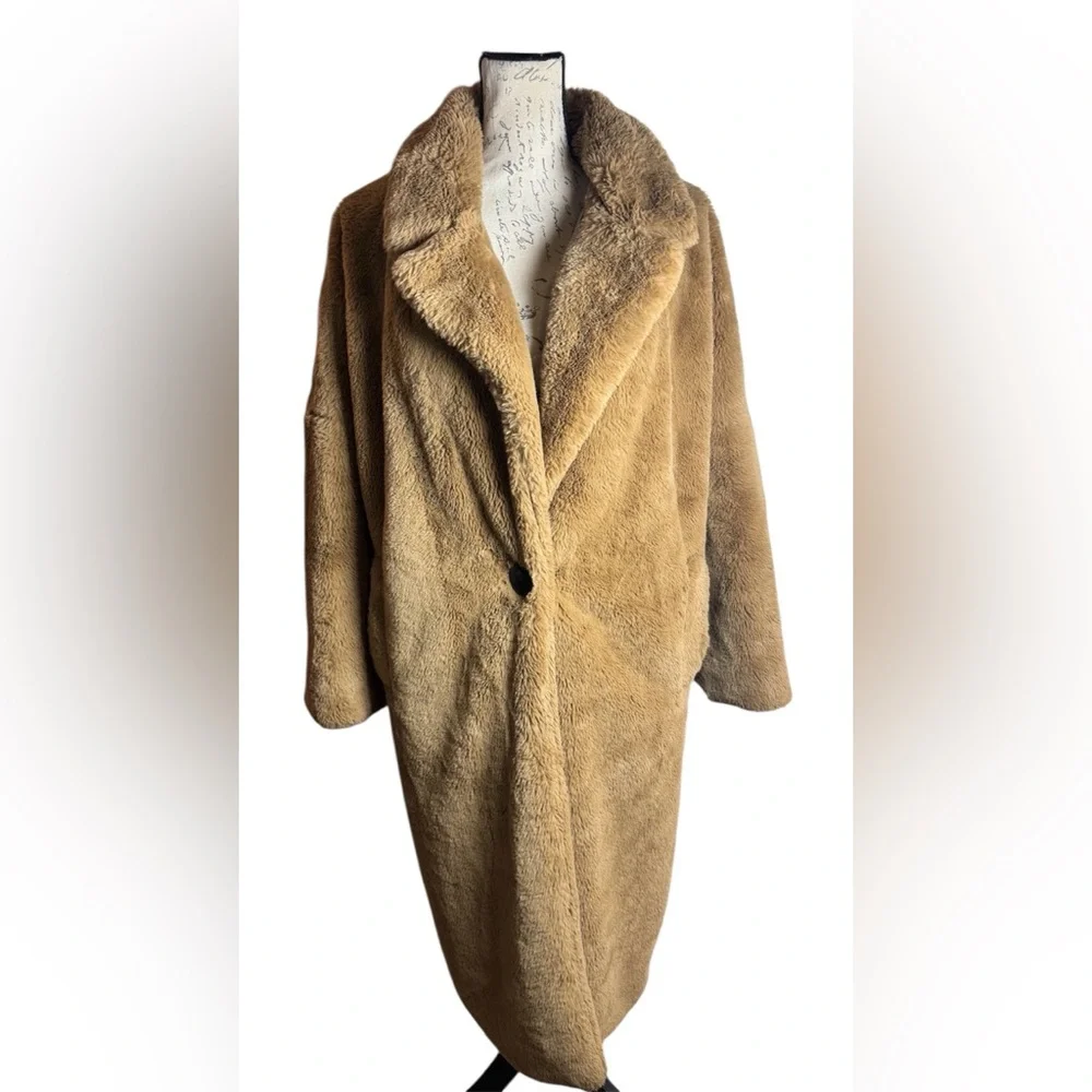 Magaschoni Camel Teddy Jacket - Picture 3 of 5